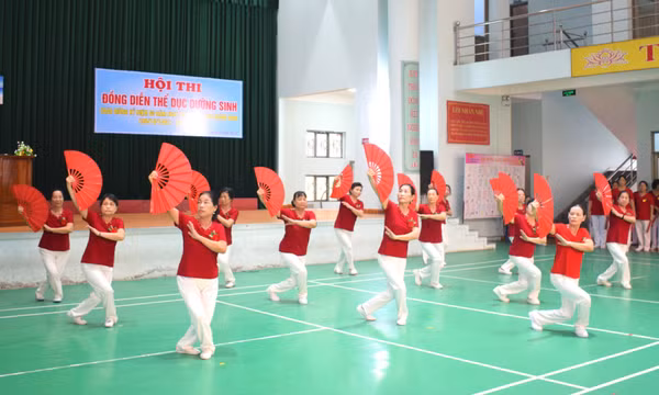 CLB Hưu trí Bái Tử Long tổ chức Hội thi đồng diễn Thể dục dưỡng sinh