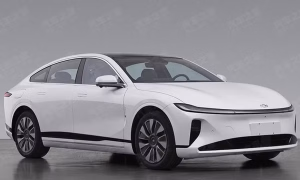 Hãng xe nổi tiếng ‘nhá hàng’ siêu phẩm sedan mới, diện mạo ‘ăn đứt’ Toyota Camry