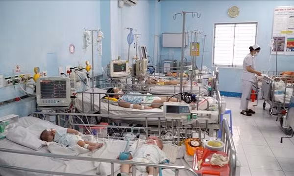 Bệnh tay chân miệng xuất hiện virus EV71 gây bệnh nặng, Bộ Y tế yêu cầu tập trung phòng dịch