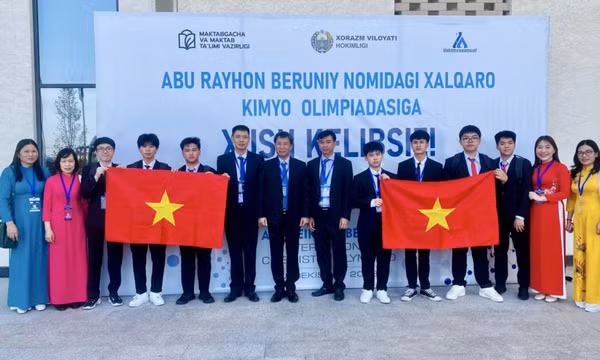 Đoàn Việt Nam xếp thứ nhất tại Olympic Hoá học quốc tế Abu Reikhan Beruniy năm 2023