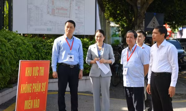 Bộ Giáo dục và Đào tạo đề nghị quản lý chặt chẽ đề thi sau nghi vấn lọt đề Ngữ văn, đề Toán