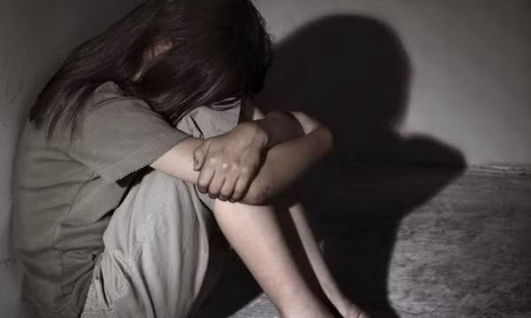 Xử 21 năm tù đối với cựu công an xã nhiều lần hiếp dâm 3 bé gái