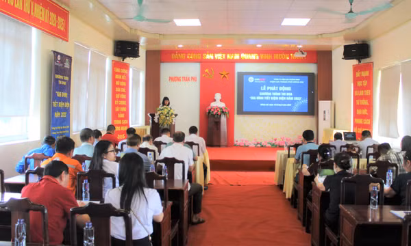 Điện lực TP Móng Cái phát động chương trình thi đua “Gia đình tiết kiệm điện” năm 2023