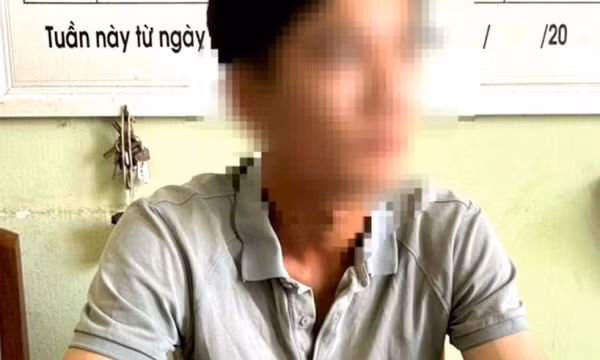 Gọi video khỏa thân với bạn trai quen qua mạng, cô gái trẻ bị tống tiền