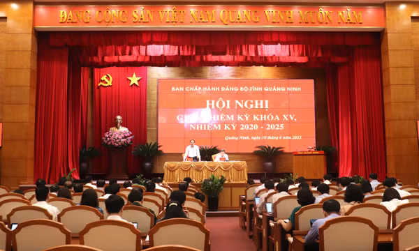 Bế mạc Hội nghị giữa nhiệm kỳ BCH Đảng bộ tỉnh khóa XV