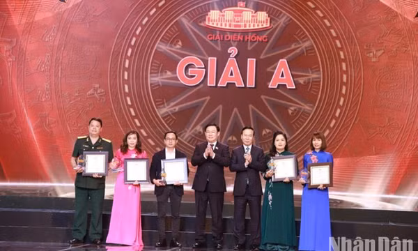 67 tác phẩm báo chí được trao Giải Diên Hồng lần thứ nhất