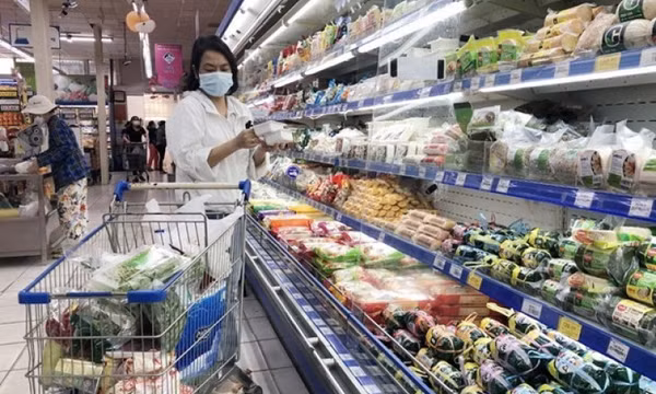 Bình ổn thị trường hàng hóa trước đợt tăng lương cơ sở 1/7