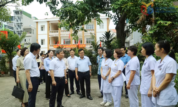 Phường Hạ Long phải giữ vững vị thế là trung tâm chính trị - kinh tế - văn hóa của cả tỉnh
