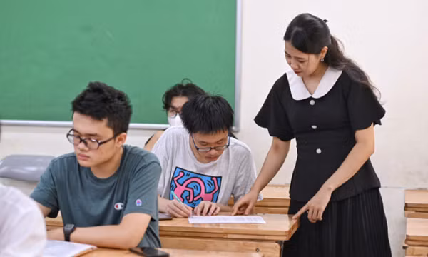 Đề nghị các tỉnh, thành chi tiền dạy thêm cho học sinh cuối cấp
