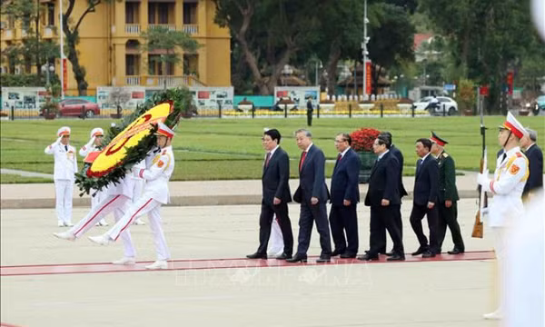 Lãnh đạo Đảng, Nhà nước vào Lăng viếng Chủ tịch Hồ Chí Minh