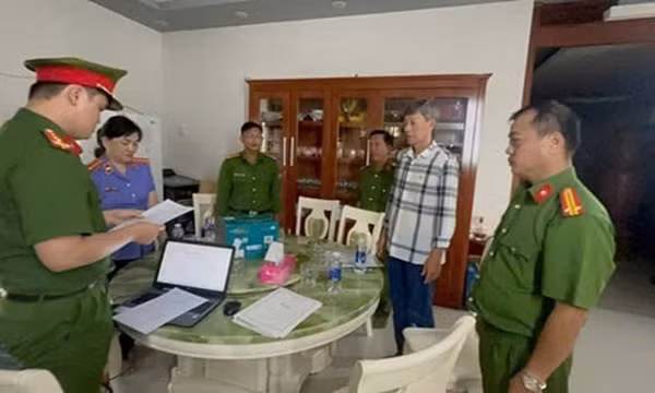 Khởi tố nguyên Cục trưởng Cục Thuế tỉnh Cà Mau