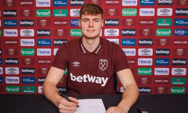 West Ham mang về trò cưng cho Potter