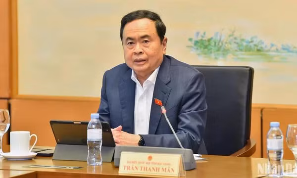 Cơ quan trình dự án luật phải chịu trách nhiệm đến cùng