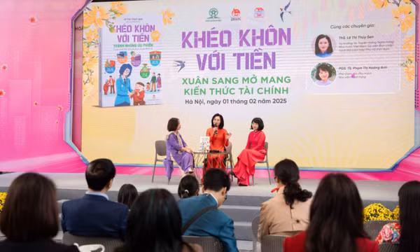 Nên để con giữ tiền lì xì năm mới hay không?