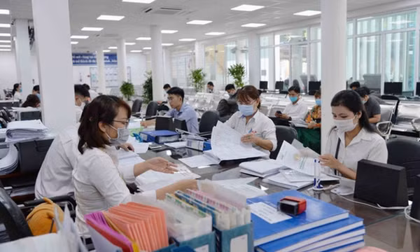 Thủ tướng Chính phủ chỉ đạo triển khai Nghị quyết 190/2025/QH15 về xử lý một số vấn đề liên quan đến sắp xếp tổ chức bộ máy nhà nước