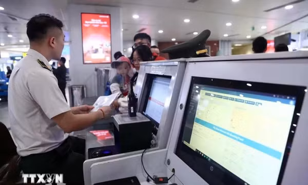 Tạo thuận lợi hơn nữa cho người nước ngoài xuất nhập cảnh, cư trú tại Việt Nam