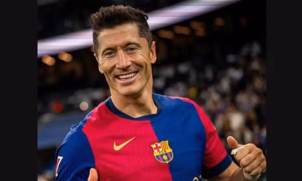 Lewandowski kéo dài thời hạn hợp đồng tại Barca