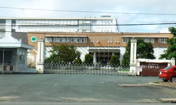 Tiêm thuốc dự phòng giang mai, trẻ sơ sinh 1 ngày tuổi tử vong