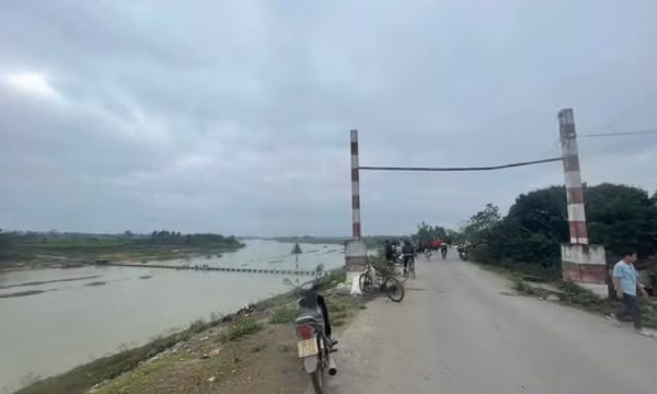 Nam sinh lớp 6 nhảy xuống sông cứu bạn, cả 2 người bị nước cuốn mất tích