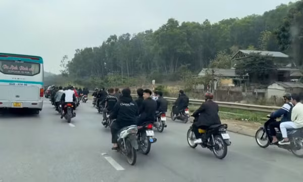 Xử lý 5 trường hợp “đầu trần” điều khiển xe gắn máy trên QL1A