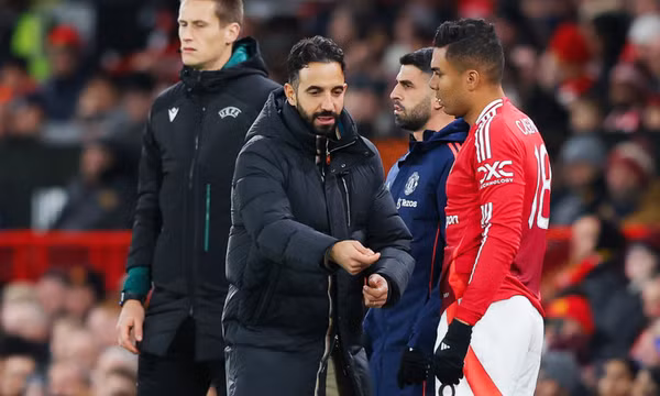 Casemiro bất ngờ lên tiếng, MU đau đầu chuyển nhượng
