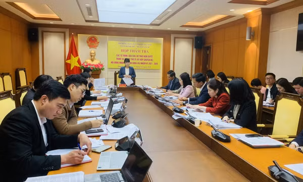 Ban Kinh tế - Ngân sách HĐND tỉnh họp thẩm tra các tờ trình, dự thảo nghị quyết