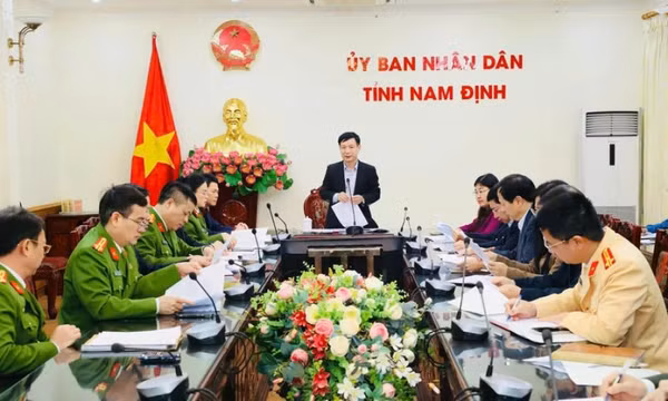 Vụ tai nạn 7 người tử vong ở Nam Định: Nữ tài xế đột ngột đánh lái sang phải