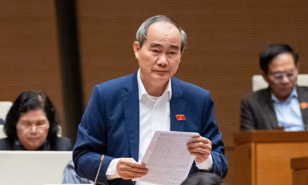'Cần chuyển từ lương tối thiểu sang lương đủ sống tối thiểu để duy trì mức sinh'