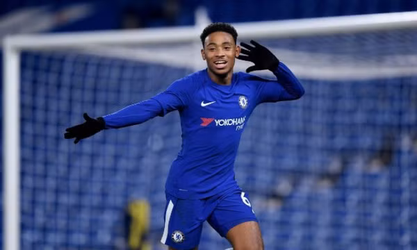 Chelsea có được viện binh ở vị trí hậu vệ cánh trái