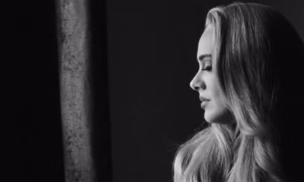Adele mang rạp xiếc vào MV mới