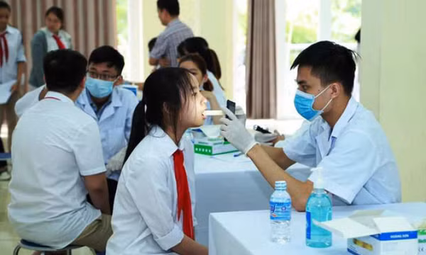 Củng cố, nâng cao năng lực hệ thống y tế trường học