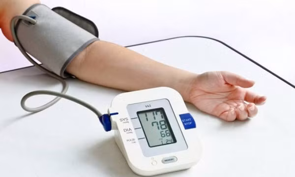 Dấu hiệu nhận biết, cách điều trị suy tim ở người cao tuổi