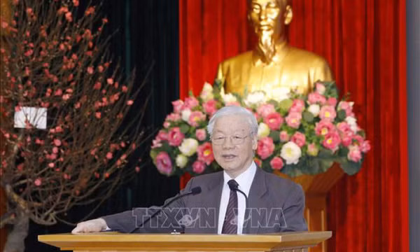 Tổng Bí thư gặp mặt, chúc Tết cán bộ, công chức, người lao động Văn phòng Trung ương Đảng