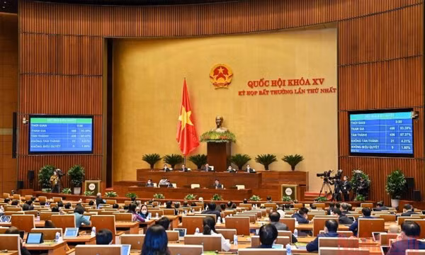 Lần đầu tiên thông qua 1 luật sửa nhiều luật