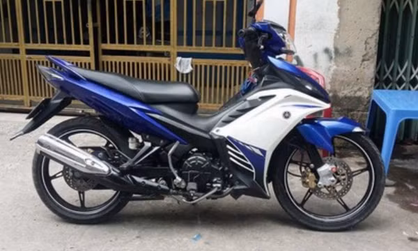 Đôi nam nữ cướp xe rồi tháo chạy qua biên giới