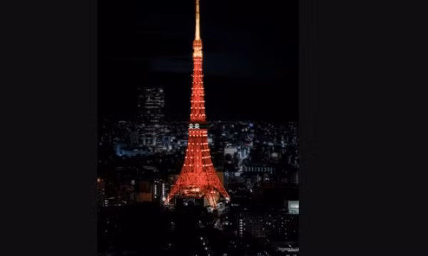 Tháp Tokyo mừng Tết Nhâm Dần 2022 bằng ánh sáng đỏ đặc biệt