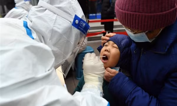 Trung Quốc gấp rút phát triển vaccine mRNA phòng COVID-19 