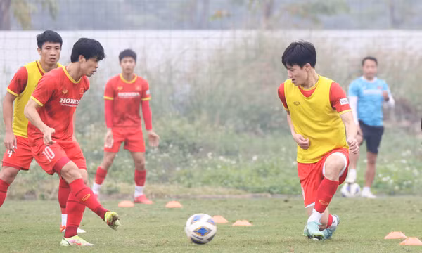 Hoàng Đức và Văn Toàn dương tính với SARS-CoV-2