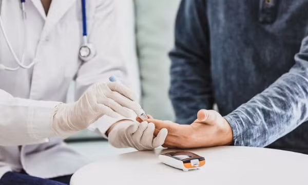 Sỏi tụy: Nguyên nhân, biểu hiện, biến chứng và điều trị
