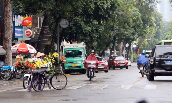 Thời tiết ngày 7/6: Bắc Bộ và Nam Bộ có mưa, Trung Bộ tiếp tục nắng nóng