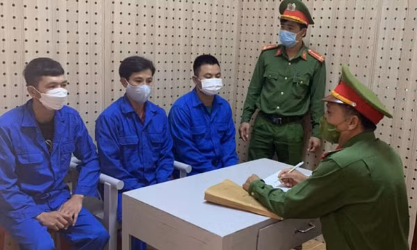 Nhóm đối tượng bắt giữ người trái pháp luật, ép viết giấy nhận tiền trả nợ