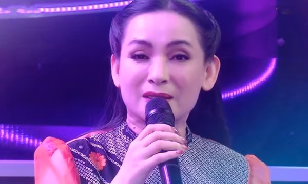 Ca khúc "Bậu ơi đừng khóc" do cố ca sĩ Phi Nhung hát thắng giải Mai Vàng