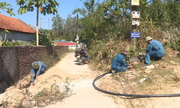 Tập trung thay thế đường ống dẫn nước kém chất lượng 
