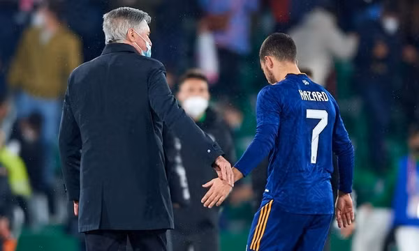 HLV Ancelotti tuyên bố nóng tương lai Hazard ở Real Madrid
