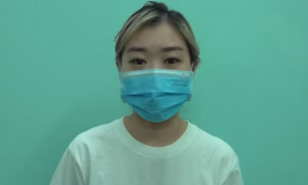 “Nữ quái” người nước ngoài trộm nhẫn kim cương