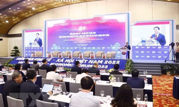 Bế mạc Diễn đàn KT-XH 2022: Kiên trì giữ vững nền tảng kinh tế vĩ mô
