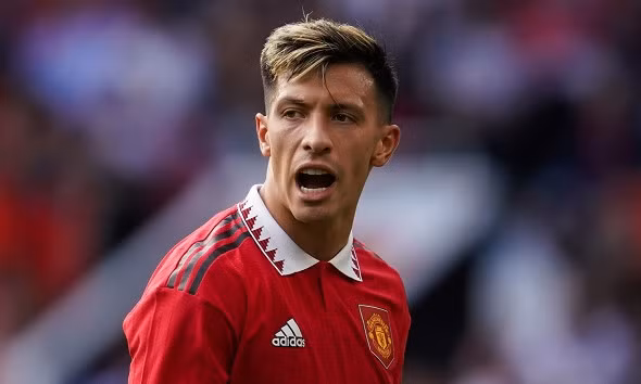 Ten Hag nhận tin vui từ Lisandro Martinez