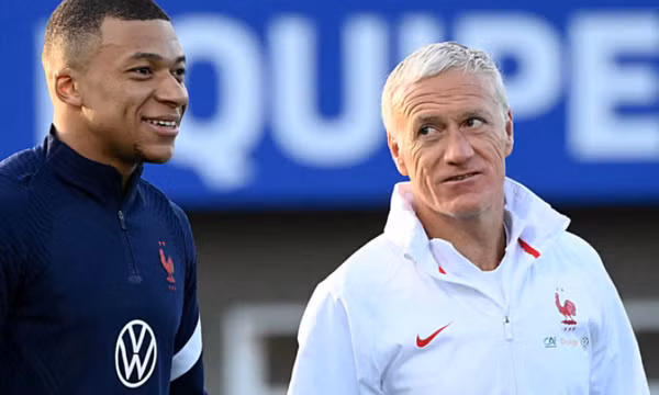 LĐBĐ Pháp nhượng bộ Mbappe