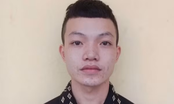 Khống chế, giam giữ cô gái 17 tuổi trong phòng ngủ