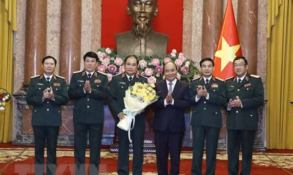 Thăng quân hàm Thượng tướng cho Phó Tổng Tham mưu trưởng QĐND Việt Nam